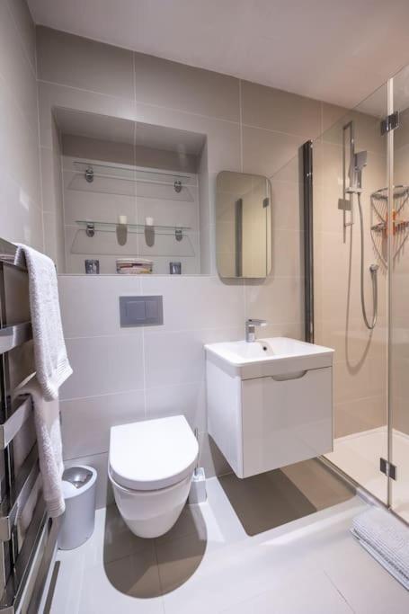 Beautiful & Spacious Retreat In Winchester Luaran gambar