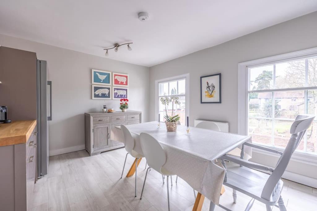 Beautiful & Spacious Retreat In Winchester Luaran gambar